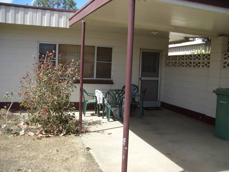 EASY WALK TO TOWN - WITH NO SWEAT AT ALL Picture 1