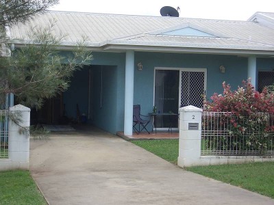 2 BEDROOM UNIT CLOSE TO THE MAREEBA CBD Picture
