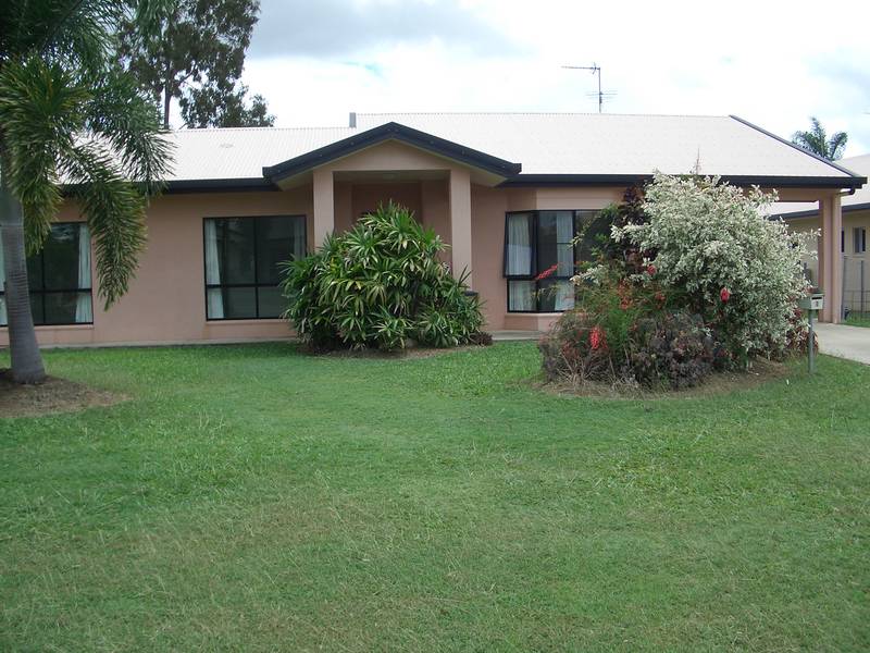 THREE BEDROOM HOME IN A GOOD AREA Picture 1
