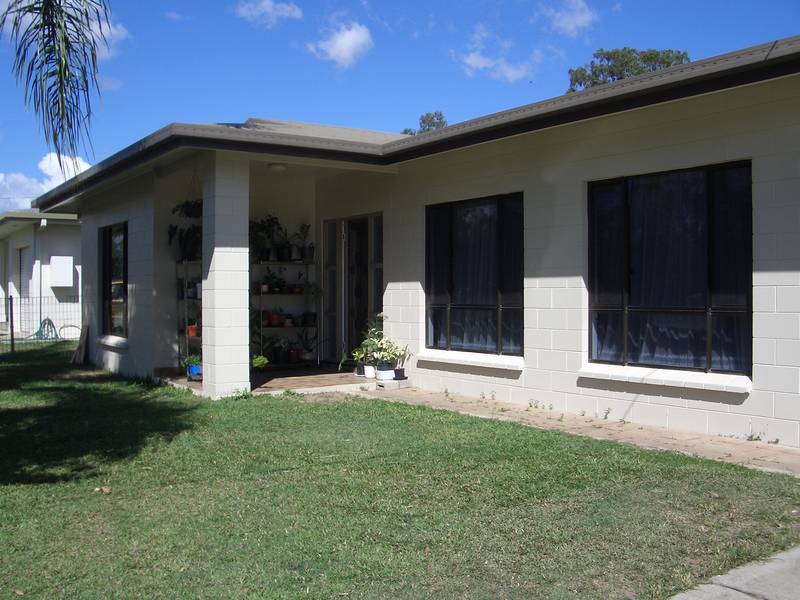 3 BEDROOM MODERN HOME Picture 1