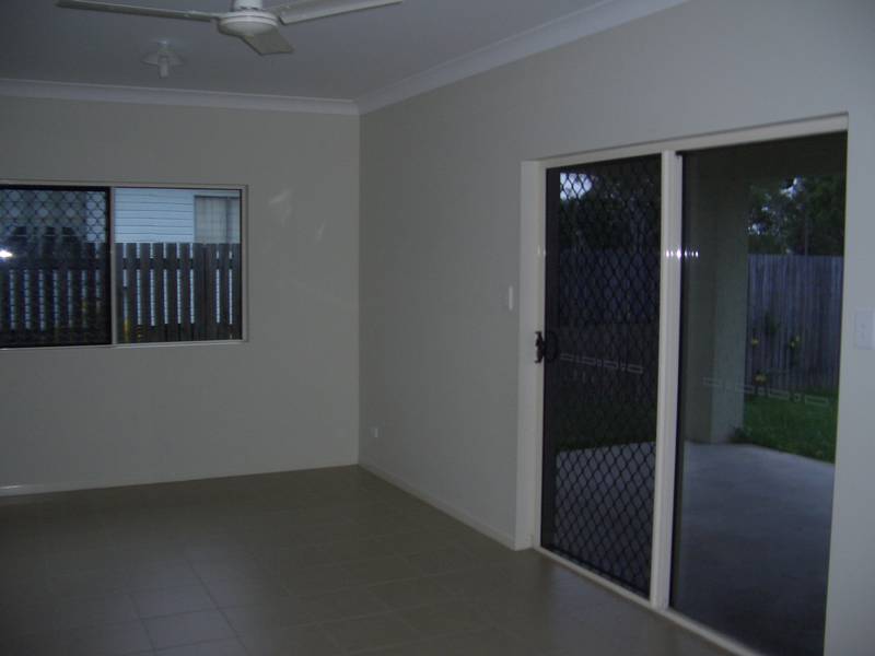 3 BEDROOM HOME + GRANNY FLAT Picture 2