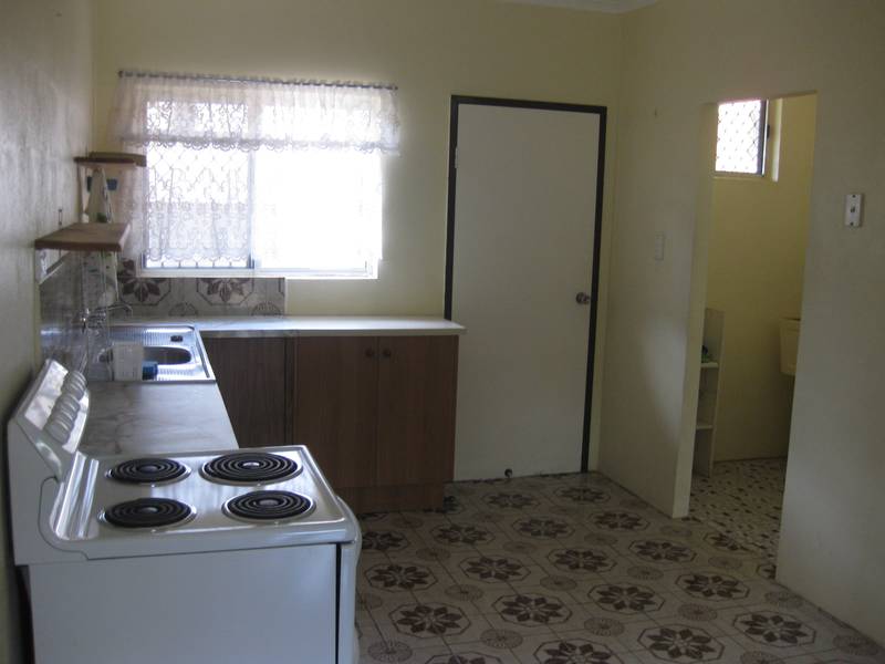 FULLY FURNISHED UNIT - DONT SEE MANY OF THESE! Picture 2