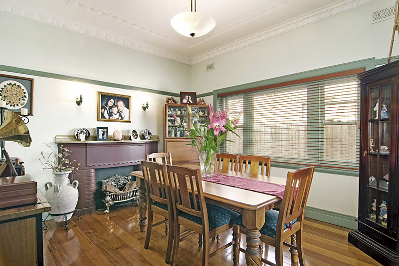 Perfect Family Period Home Picture 3