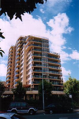 EXECUTIVE, 3 BEDROOM SECURITY APARTMENT Picture 1