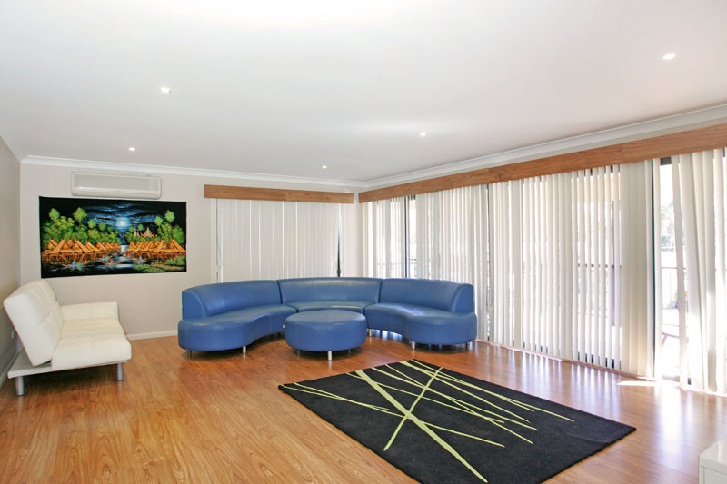 Relax, Unwind & Experience Summerland Point In Style! Picture 2