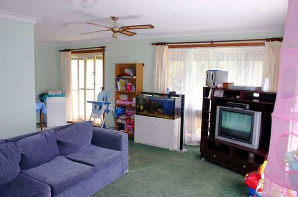 A HAPPY HOME Picture 3