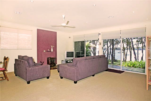 Water front beauty Picture 2