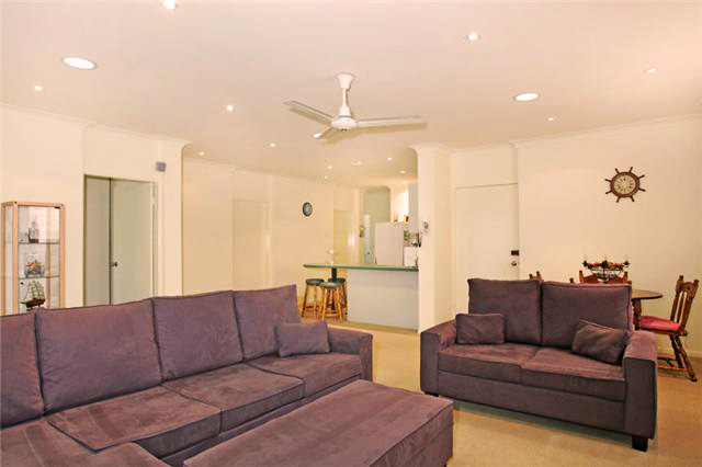 Water front beauty Picture 3