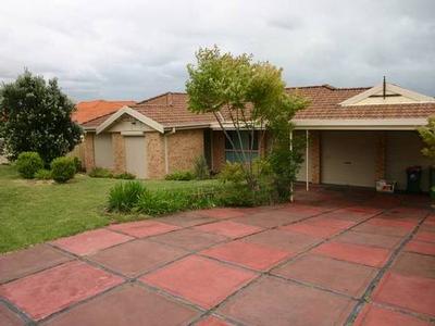Spacious Living Areas, Triple Garage Picture Spacious Living Areas, Triple Garage Picture