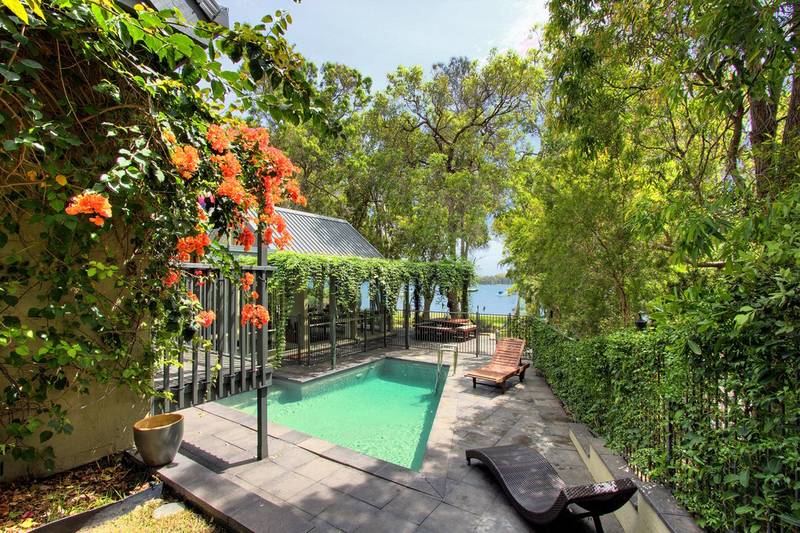 Winji Jimmi ( water front delight ) Picture 1