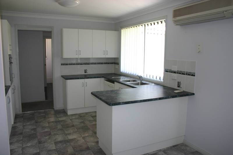EXECUTIVE FAMILY HOME Picture 3