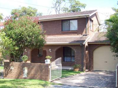 Room for all the Family plus more!! Picture 1