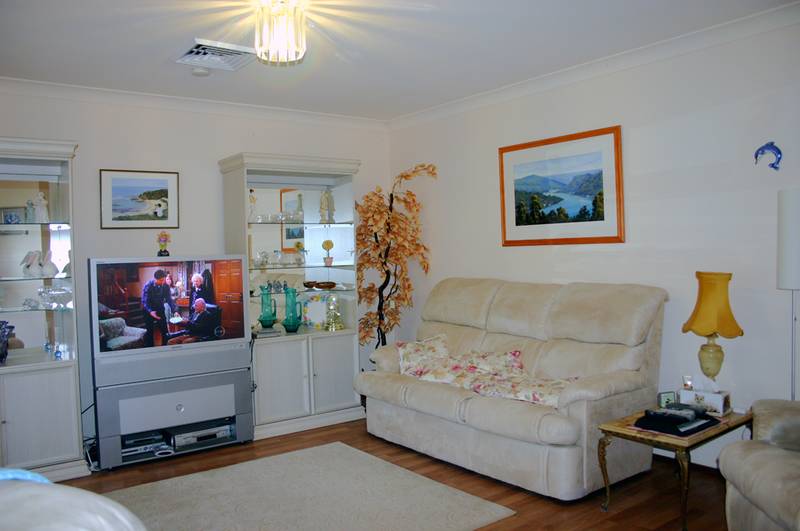 It has the lot! Picture 3