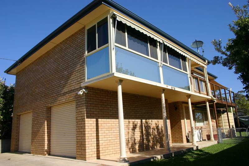 LAKESIDE VISTA Picture 1