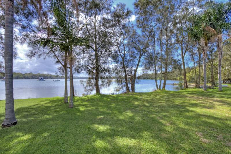 Absolute Waterfront Land! Picture 3