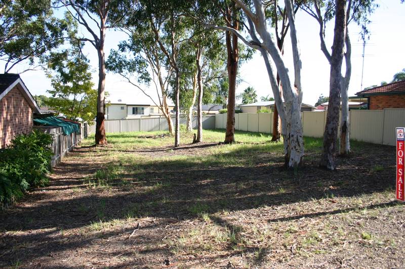 Lakeside Lifestyle Awaits Picture 2