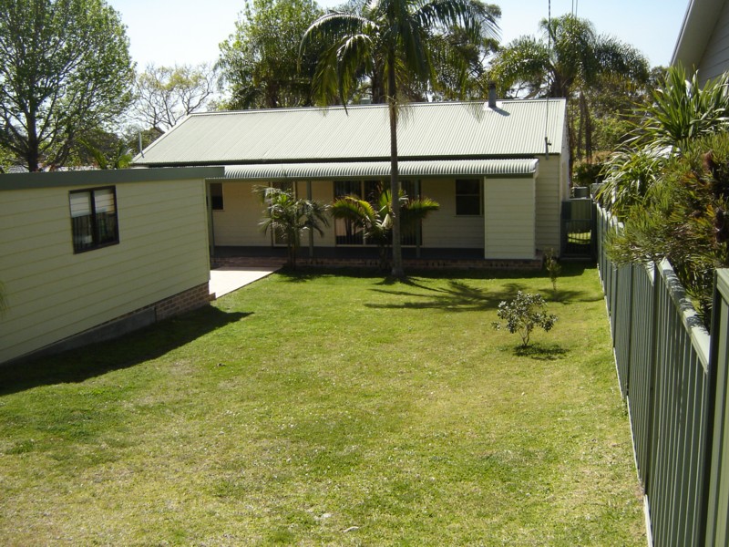 Beautifully Presented Family Home Picture 1