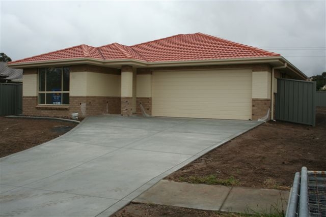 Brand New & Spacious Family Home - NOW AVAILABLE Picture 1