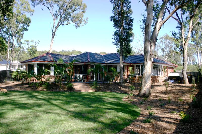 Waterfront Reserve - Location &
Lifestyle Picture 1