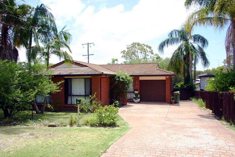 Neat & Tidy 3 bedroom home close to EVERYTHING Picture 2