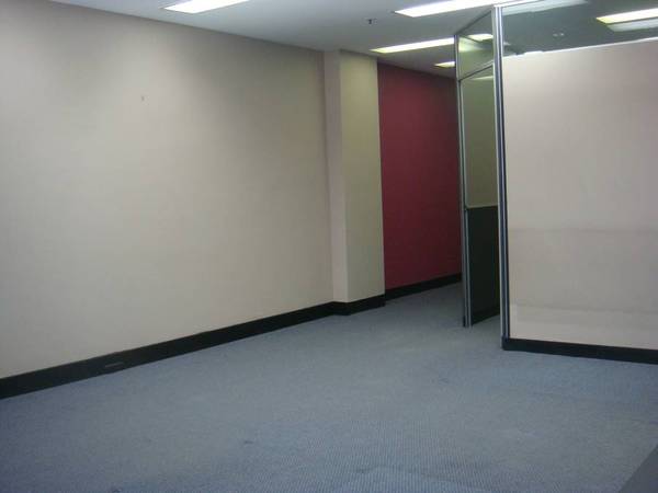 Perfectly Located Executive Office Space Picture 3