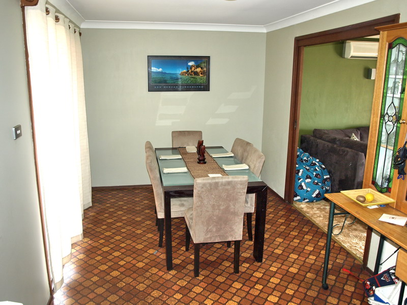 Second Shower & Toilet in Garage Picture 3