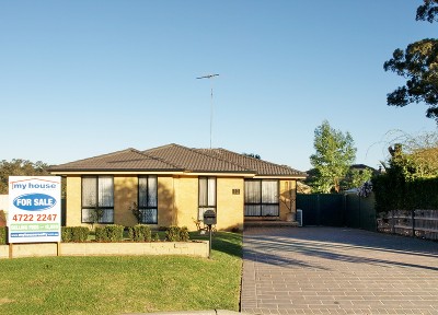 Move in & enjoy. Quiet cul-de-sac. Picture