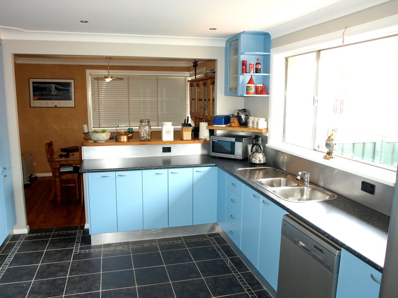 Stylish Family Home Picture 2