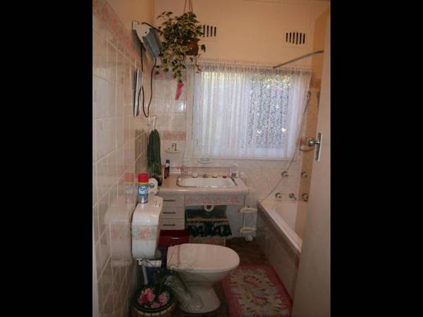 CENTRAL NOWRA Picture