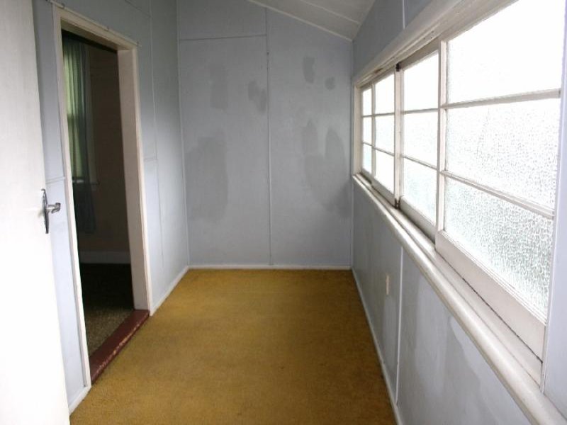 COMMERCIAL SITE WITH POTENTIAL Picture 3