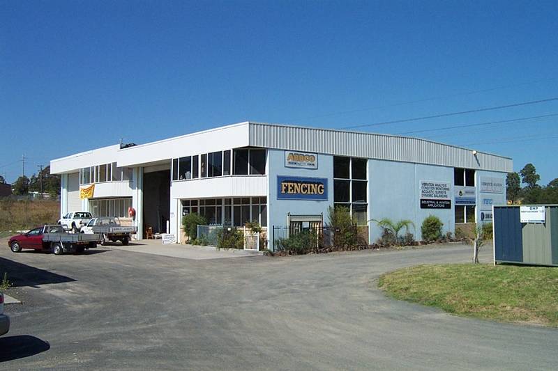 TWO MODERN INDUSTRIAL UNITS Picture 2