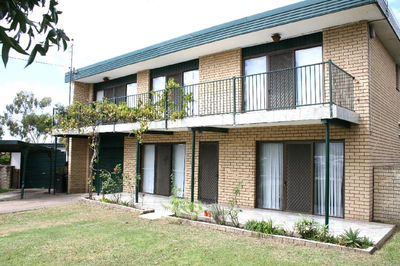 ROOM FOR ALL THE FAMILY Picture 1