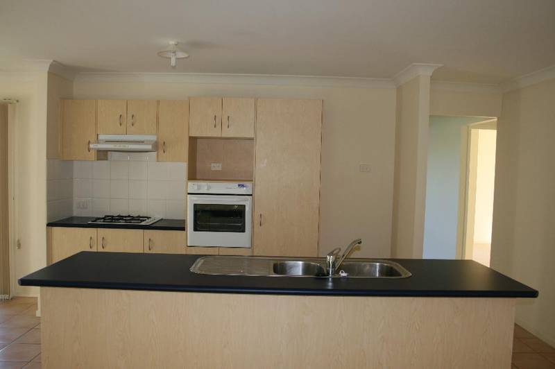 DECEIVINGLY SPACIOUS Picture 2