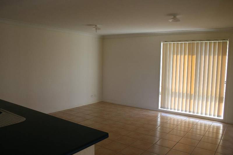 DECEIVINGLY SPACIOUS Picture 1