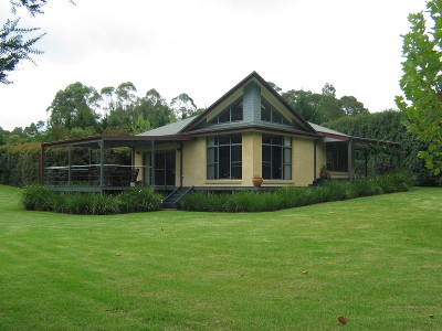 MASTERBUILT WITH PARKLIKE PRESENCE Picture