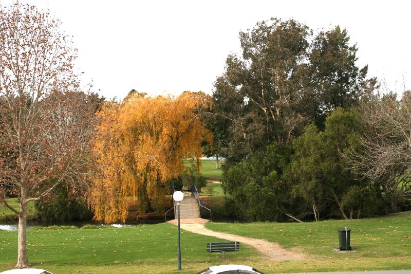 Perfect Location Perfect Opportunity Picture 2