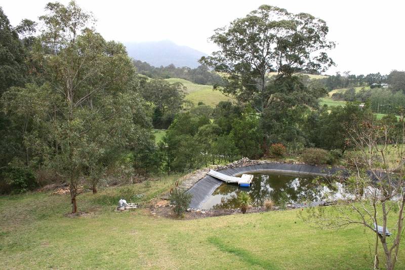 SCENIC COUNTRY SETTING Picture 3