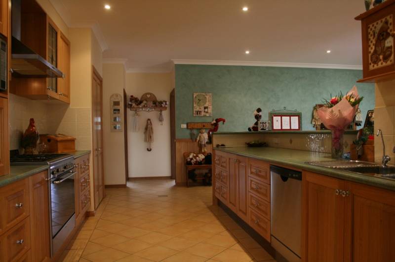 Nothing Else Compares Picture 2