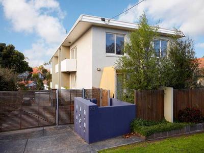 LOTS OF LIGHT, LOADS OF STYLE Picture