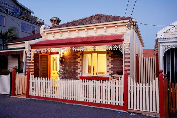 QUINTESSENTIAL INNER CITY STYLE Picture 1