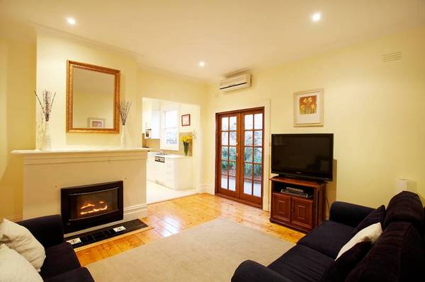 QUINTESSENTIAL INNER CITY STYLE Picture 2