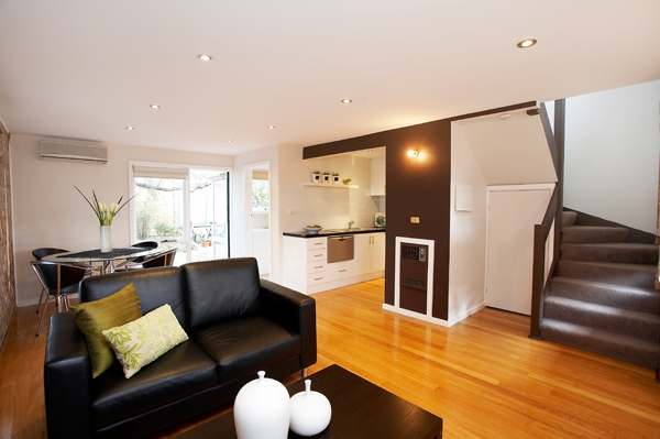 ENVIABLE CITY EDGE SURROUNDINGS Picture 2