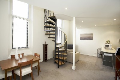 Sophisticated Central Carlton Pad Picture