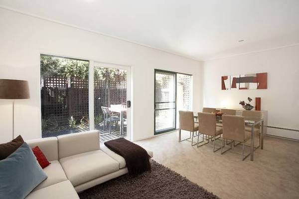 serene contemporary comfort Picture