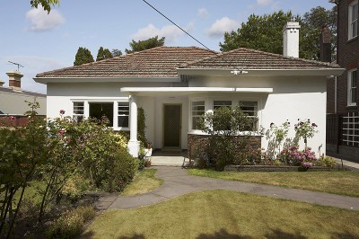 CHARMING BRICK RESIDENCE NEAR MALING ROAD Picture