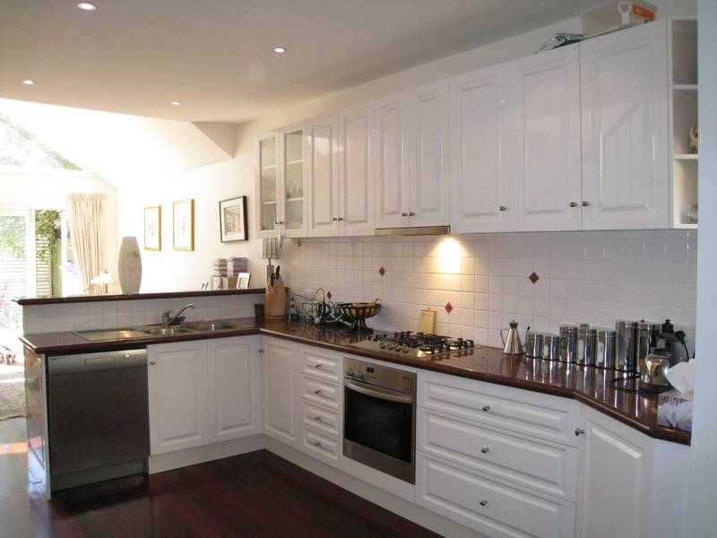 Renovated 3br Delight! Picture