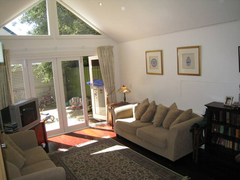 Renovated 3br Delight! Picture