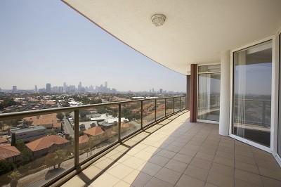 Breathtaking 180 degree city views with water glimpses Picture