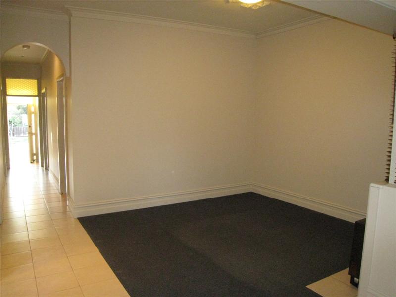 4-5 bedrooms in the heart of Brunswick Picture 4-5 bedrooms in the heart of Brunswick Picture