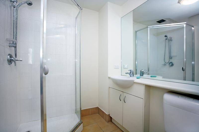 SUITABLE FOR OWNER OCCUPIER OR INVESTOR Picture 2